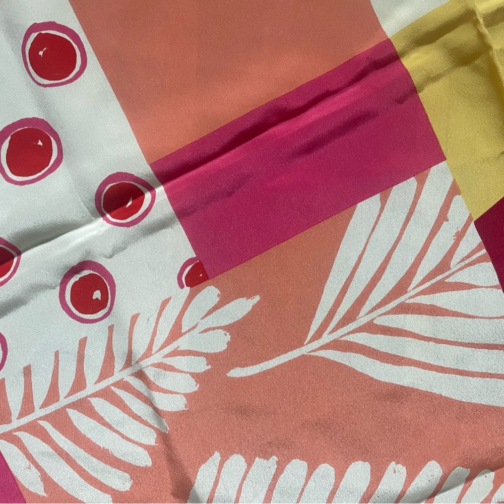 Pierre Cardin Vintage Silk Signed Scarf 30x30 Pink Red Orange Scarf Top - Picture 7 of 12
